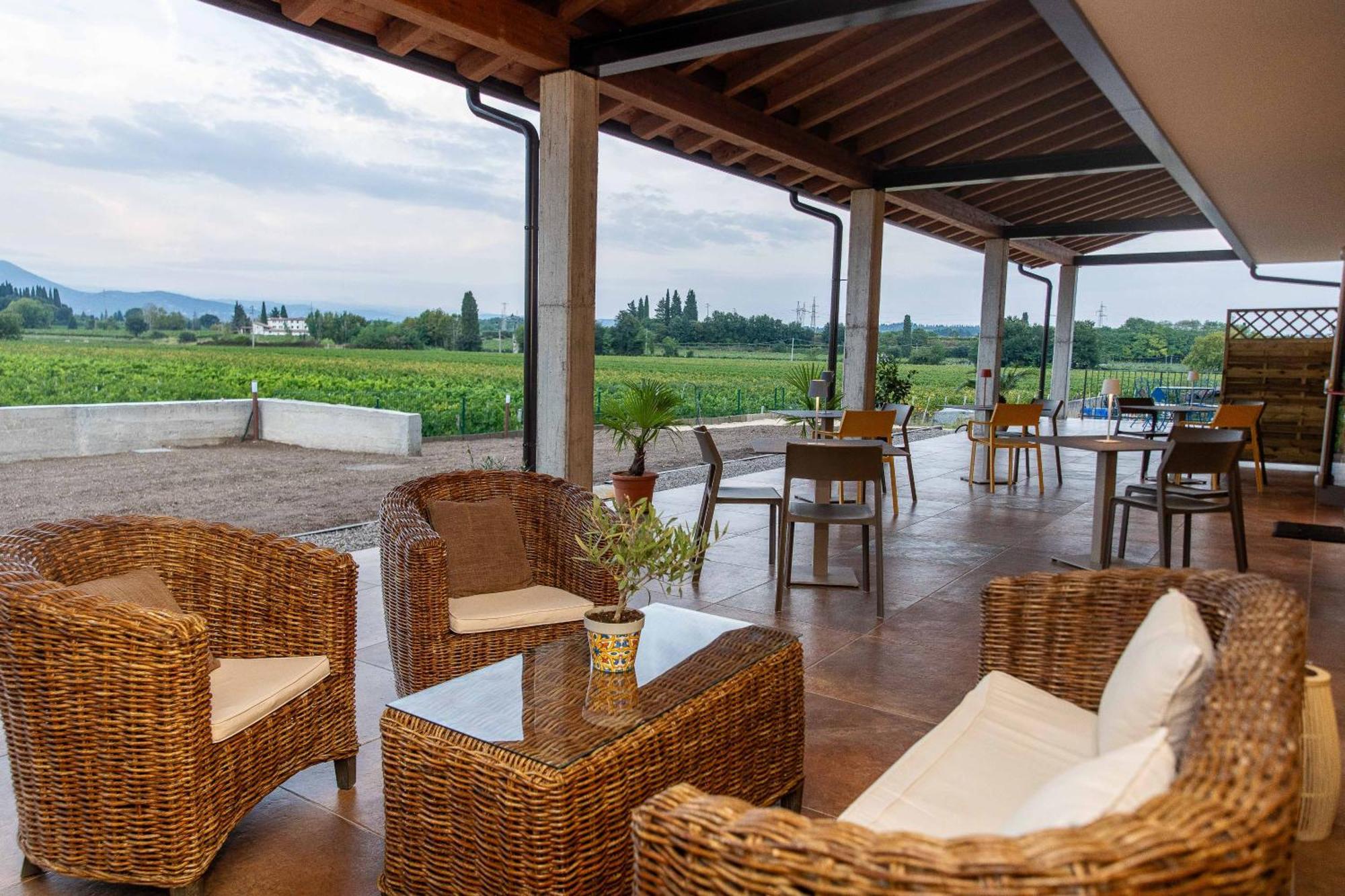 Agriturismo Corte Casa Erminia Кола Экстерьер фото