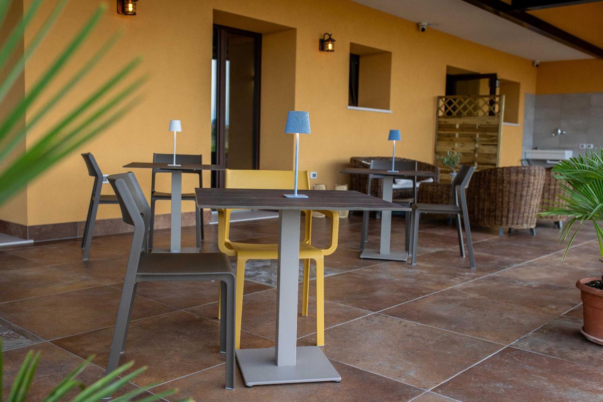 Agriturismo Corte Casa Erminia Кола Экстерьер фото